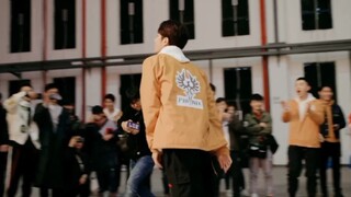 剧组中外两边演员battle，比不过一直喊一博，还有人没看过王一博在剧组的这段locking么？