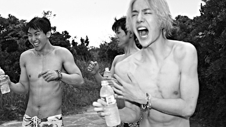 Wang Yibo's abdominal muscles fill the screen!!!