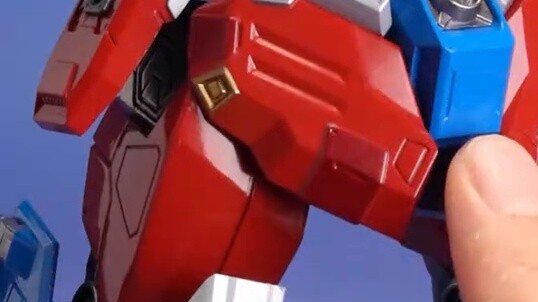 พี่คนรองหล่อมาก! ไอรอนแมชชีนฉลาดและทรงพลังมาก [รีวิวสั้นๆ]