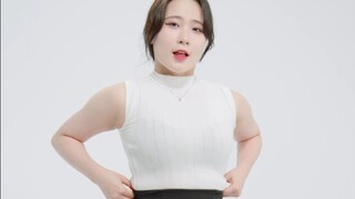 Jeongin váy ngắn 220805
