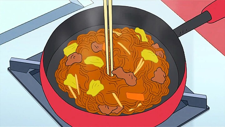 "The fried noodles are very delicious, with a fresh taste and soft, chewy noodles that make people e