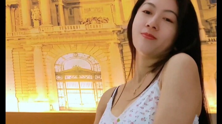 Chuyên mục video của quý cô trưởng thành Hạ Tử Hân – Bản phòng ngủ (dầu ngựa, tất lưới, giày cao gót