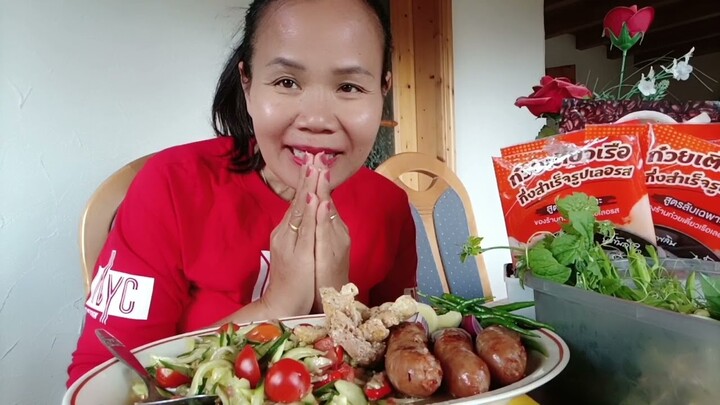 น่าเสียดายลืมเก็บแตงโม,สามีขุดสตอเบอรี่ทิ้ง,เก็บพริกเก็บแตงกวาตำกินกับไส้กรอกอีสาน