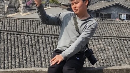 Pose foto di kota kuno — pose berfoto dengan rok mafei gaya tradisional Tiongkok, ayo segera tag sah