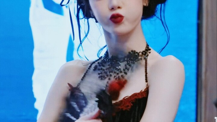 Laughing mouse—totally get it, as soon as this lady shows up, the stylist ends up taking all the pra