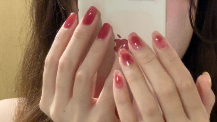 Anna Xi NOTD｜🍒 Móng tay son má hồng màu sơn móng anh đào trong suốt của cô tiểu thư tinh nghịch