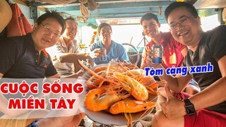 Khám phá cuộc sống trên Chợ Nổi Long Xuyên, thưởng thức Tôm Càng Xanh Hấp Nước Dừa