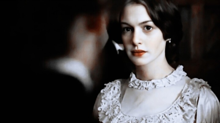 ขำตายเลย ผู้เขียนบทต้องกลัวการถูกเร่งแต่งงานขนาดไหนกันนะ ถึงได้เขียนบทสนทนาล้ำยุคแบบนี้ออกมา… “หรือว