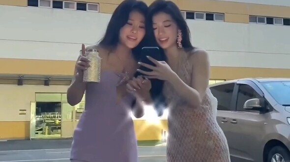 ซ่านอีชุนและหยวนหย่าเหว่ยร้องสด ความรู้สึกทางดนตรีและความแม่นยำของเสียงยอดเยี่ยมมาก…