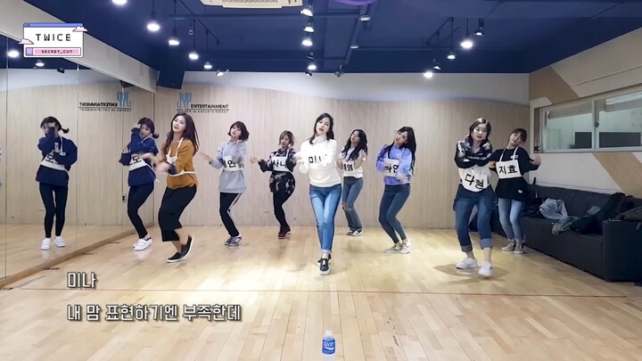 【TWICE 4K】مقطع سري: نسخة قديمة من رقصة "LIKEY" في غرفة التدريب – 37 ثانية.mp4