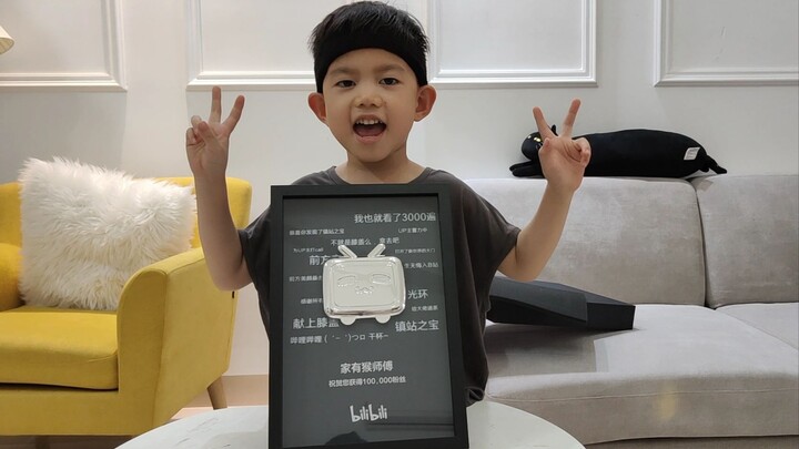 Saya juga mendapat medali perak di TV kecil dengan 100.000 penggemar!