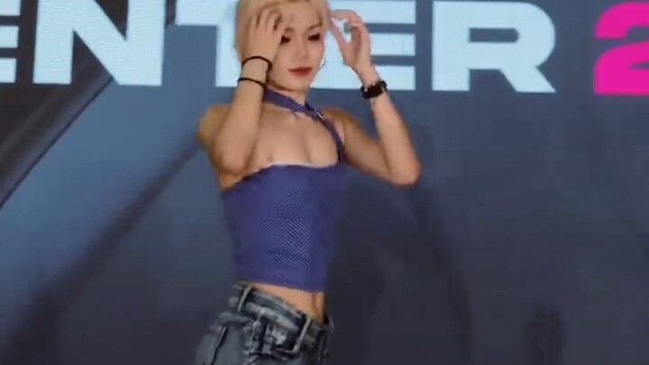 Mùa hè đang đến khi bài hát này được phát｜Sistar "Shake It" road show live shot