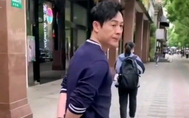 【Shark Tank】Bro Qiang’s out for a stroll! That mesmerizing little glance!