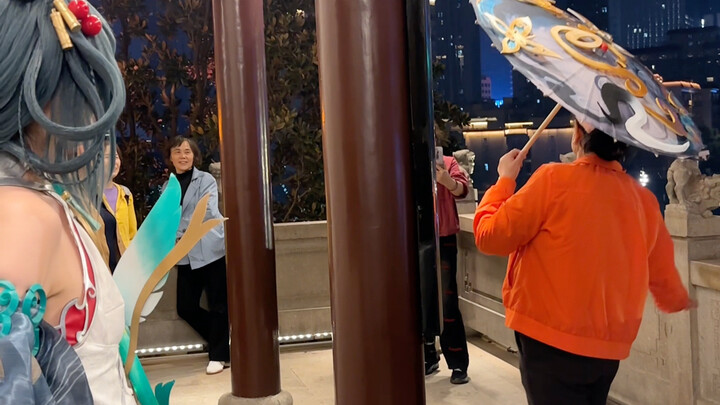 Where’s A Li’s umbrella? Hahaha!