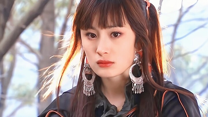 Hóa ra Dương Mịch mới chỉ học năm thứ ba khi vào vai Quách Tường. Lúc đó, cô ấy cứ như một đứa trẻ h