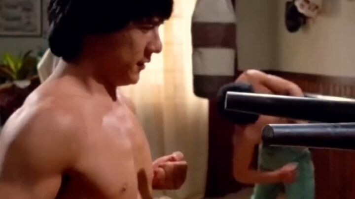 💥 அசிங்கப்படுத்தியவருக்கு பதிலடி கொடுத்த Jackie Chan 😳 #shortsfeed #tamil