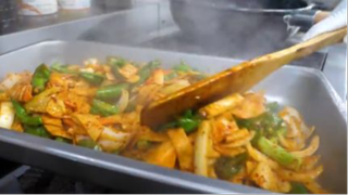 Buffet Hàn Quốc với hàng chục món ăn Trung Hoa và Phương Tây#amthuc #monngon