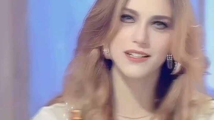 Italian classical goddess Miriam Leone! An actress born for art!