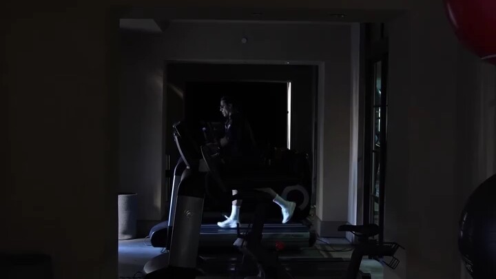 The Self-Disciplined Elbow King