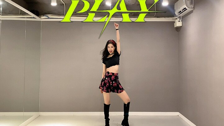 Hanya mereka yang tak punya kemampuan yang nge-“edge” saat ngedance! Cover tari “play” Kim Chung-ha 