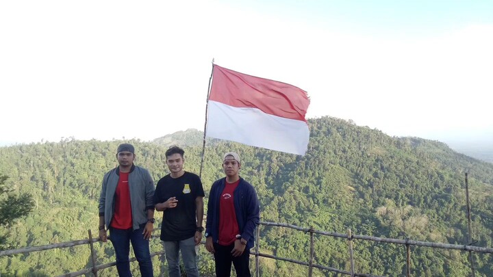 Hay teman teman jangan lupak like kami 👍👍👍