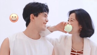 Help! Wu Lei and Zhou Yutong are in a "publicly funded relationship"! The subconscious little moveme