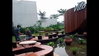 tempat nongkrong baru yg asek sambil mkn ice cream