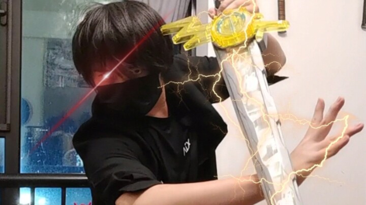 [Kamen Rider Holy Blade] Latihan aksi transformasi Kamen Rider Espada