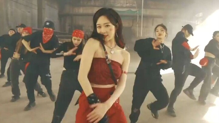[Li Zixuan] "What" is cool and dynamic, taking control of the whole show!