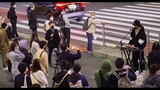 Japanese street singing "Your Name/Spark" RADWIMPS