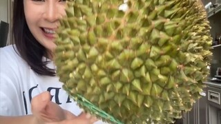 Durian Sultan lebih mahal dari Musang King, sebutir ukuran sedang harga 2jt … penggemar durian sini