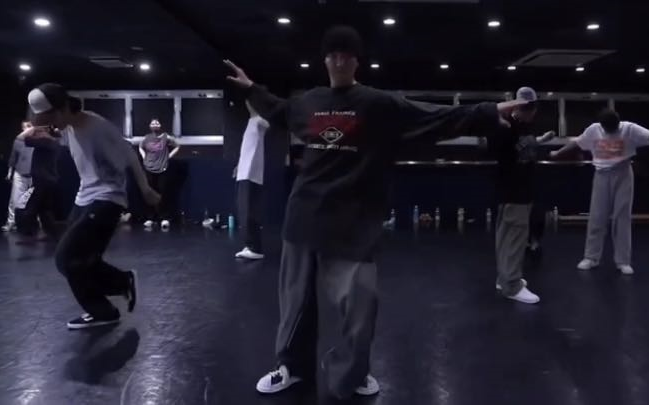 Tonight, I want to dance One Dance with Kwon Soon-young ❤️‍🔥 – Hoshi’s cover dance compilation from 