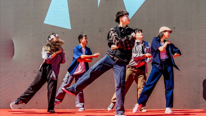 Groove in the Sun: Tại sao lại có nhiều người nhảy Locking tại Đại học Bắc Kinh đến vậy? | Câu lạc b