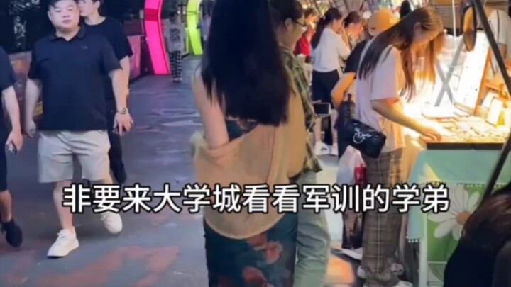 “This Chicken Tastes Great~”