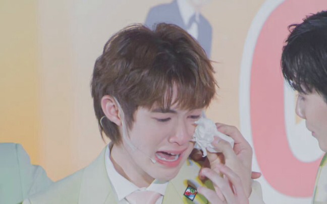 【maxnat】Naitte truly embodies what it means to burst into tears with an "Oh no!" I just want to pinc
