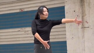 انفجار قصير ومكثف، طاقة كاملة تشمل الجسم بأكمله.