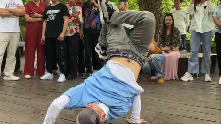 Momen heboh di dunia dance jalanan! Inilah bboy Hao Ran!