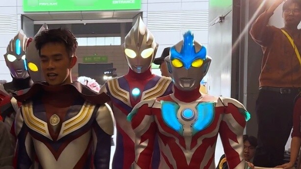 I have been looking for Ultraman for so long, but it turns out that he has always been by my side.