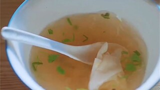 小伙开个面馆 结果全是吃霸王餐的