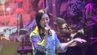 Kim Ji Won singing Only Love at Fan meeting in Japan
