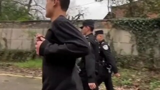 官方整活儿最为“致命”，...