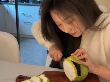 عندما اشترت الزوجة برتقالة عبر الإنترنت