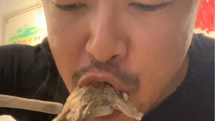 网络乞丐免费吃饭的小秘密，一般人峰哥不会告诉他