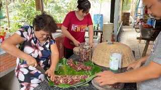 Làm mứt chuối ăn Tết | mientaytv