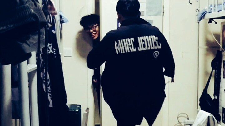 Giờ thì thực sự thành ra đi cửa rồi...