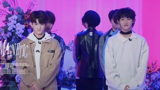 【邓佳鑫】 来看看“专业”  dancer的表现