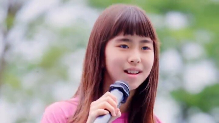 Ừ, nhưng cô ấy thực sự dễ thương.