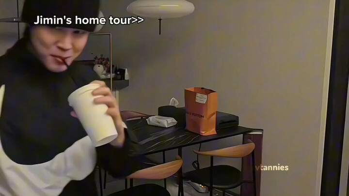 บีทีเอส | บ้านของแต่ละคนก็มีสไตล์เป็นของตัวเอง