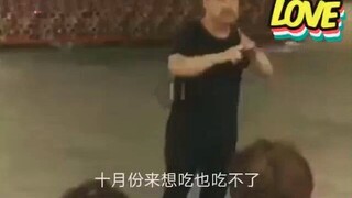 新   疆   民   族    舞   蹈   动   作  的  由   来