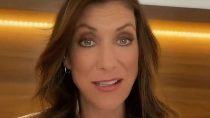 【Teks Mandarin】Pengumuman Resmi VS Pengumuman Seru! Video Pengumuman Kembalinya Addison ke ‘Grey’s A